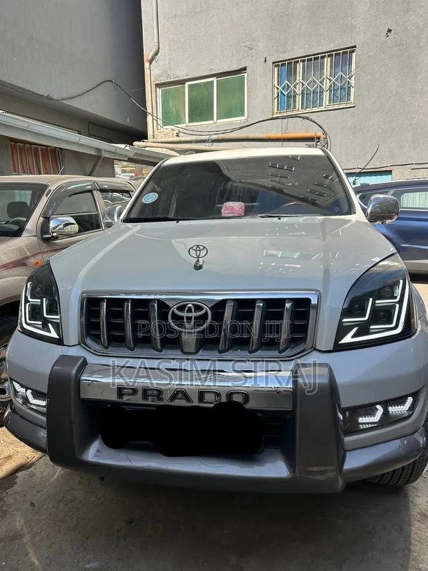 Toyota Land Cruiser Prado 2005 White