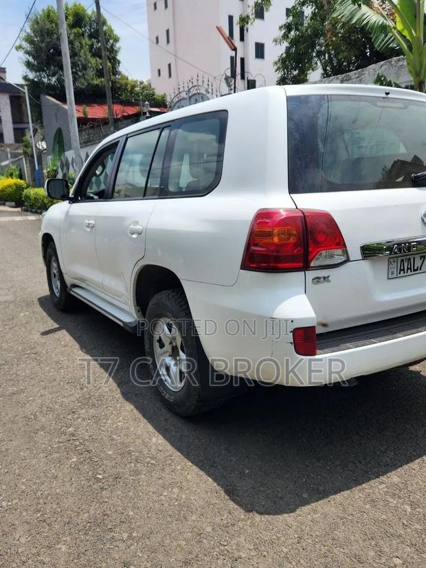 Toyota Land Cruiser 2014 White