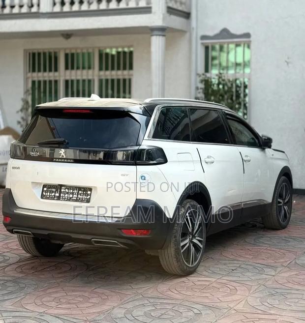 Peugeot 5008 2022