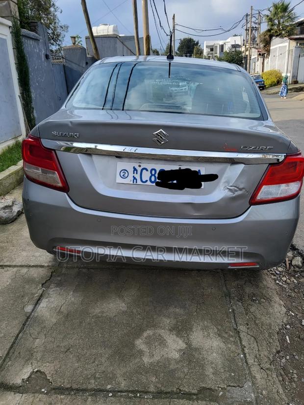 Suzuki Dzire 2022 Silver