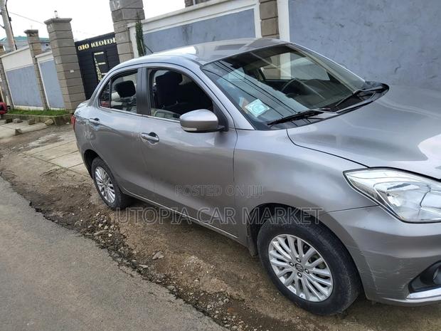 Suzuki Dzire 2022 Silver