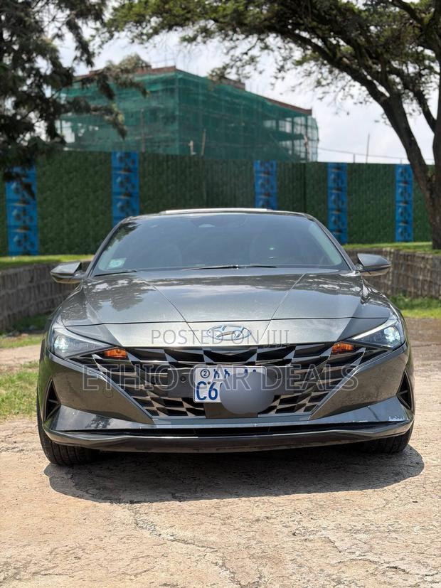 Hyundai Avante 2023 Gray