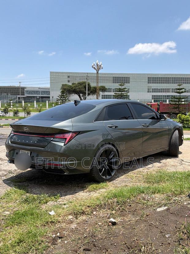 Hyundai Avante 2023 Gray