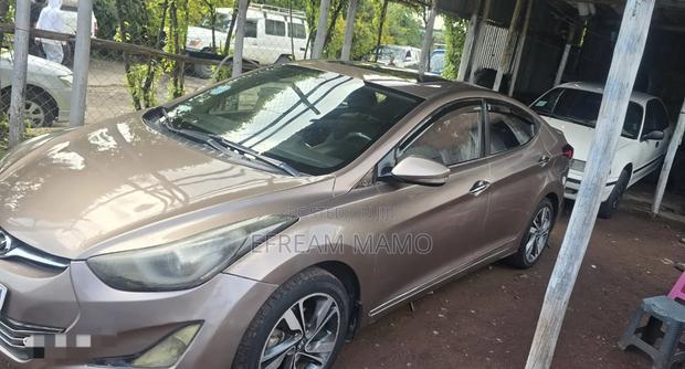 Hyundai Elantra 2014
