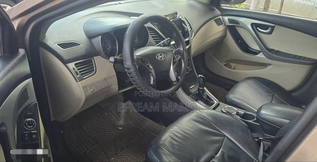 Hyundai Elantra 2014