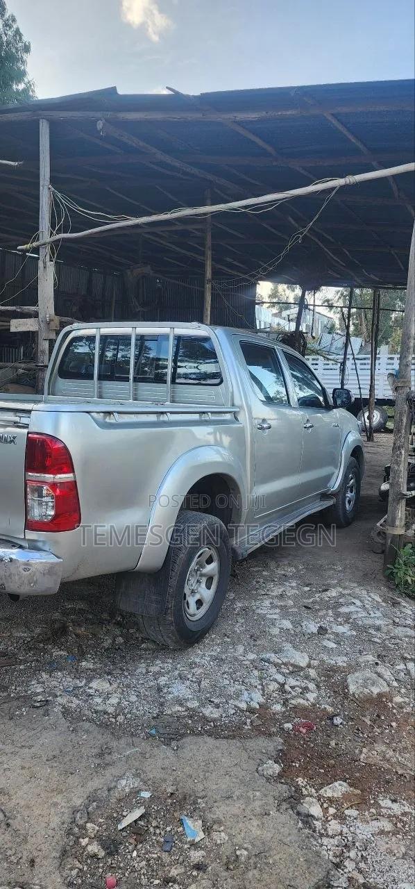Toyota Hilux 2013
