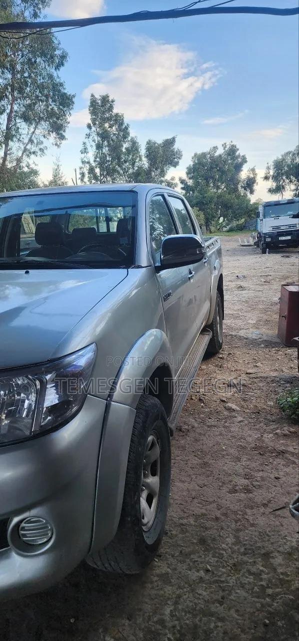 Toyota Hilux 2013