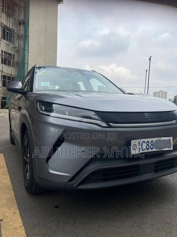 BYD Yuan Up 2025 Gray