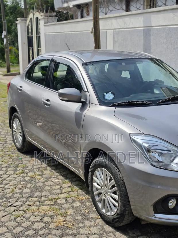 Suzuki Dzire 2022 Silver