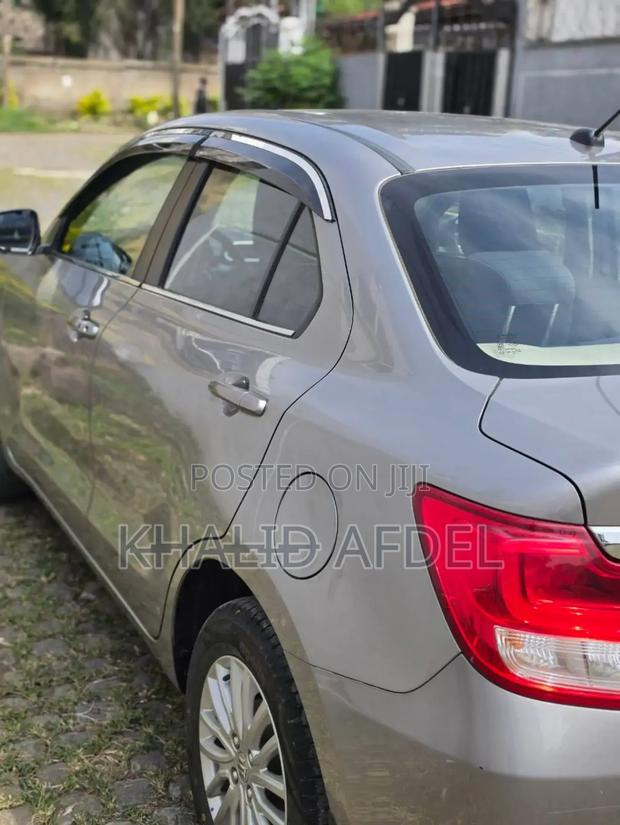 Suzuki Dzire 2022 Silver