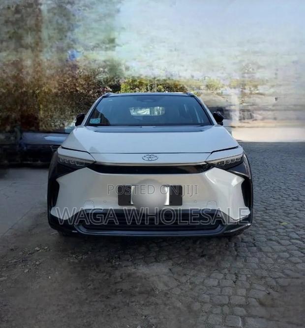 Toyota bZ4X 2023 White