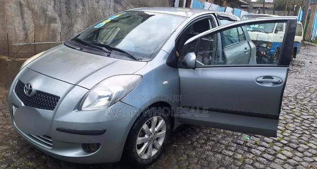 Toyota Yaris 2007 Gray