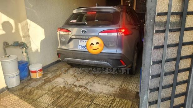 Toyota Corolla Cross 2024 Gray