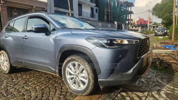 Toyota Corolla Cross 2024 Gray