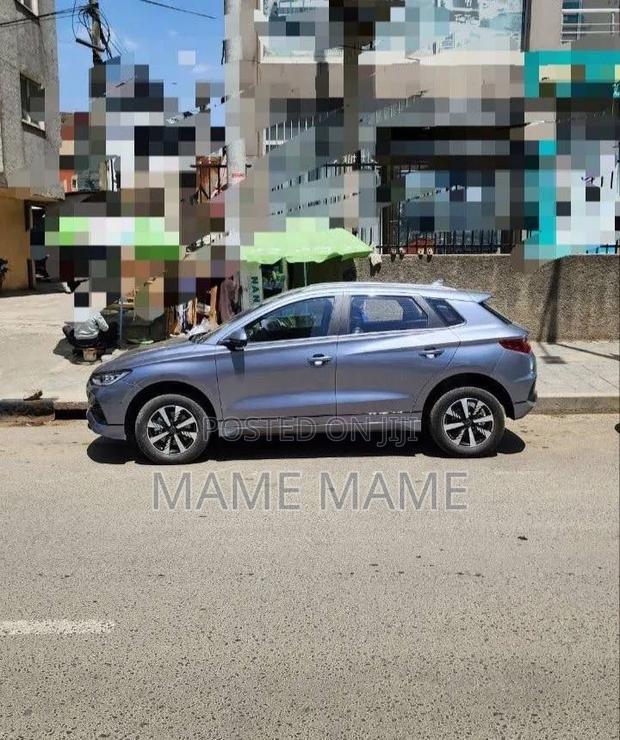 BYD E2 43 kWh 94 hp FWD 2024 Gray