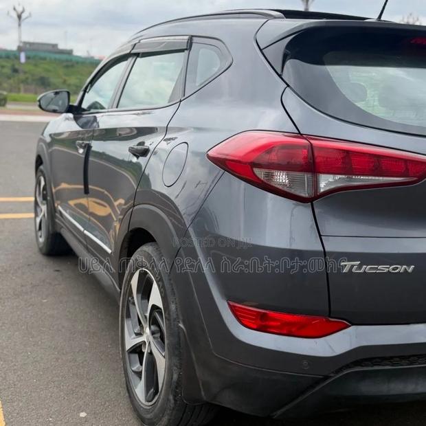 Hyundai Tucson 2018 Maroon