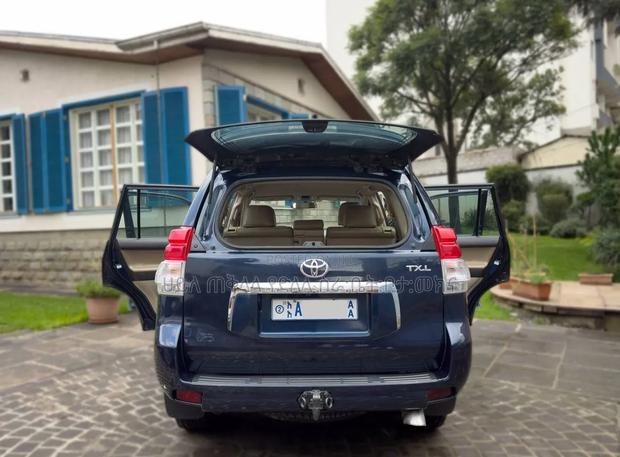 Toyota Land Cruiser Prado 2010 Beige