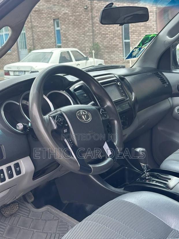 Toyota Tacoma 2014 Gray