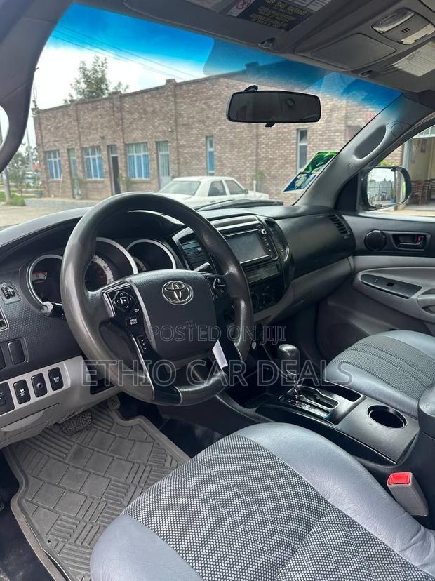 Toyota Tacoma 2014 Gray