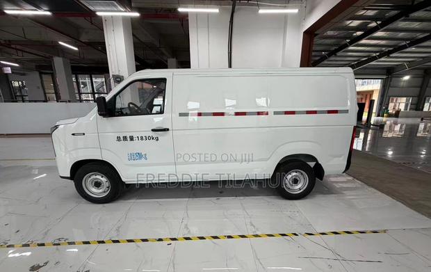 New Karry Dolphin 2025 White