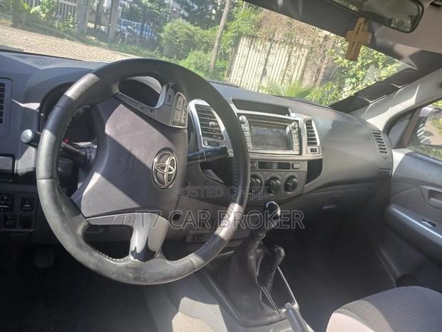 Toyota Hilux 2012