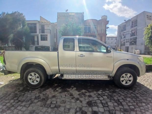 Toyota Hilux 2012