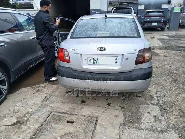 Kia Cadenza 2010 Silver