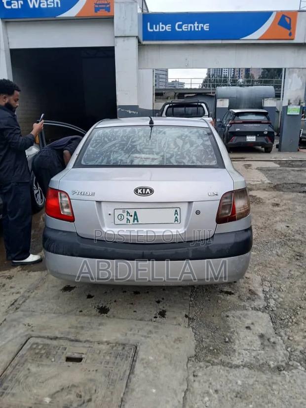 Kia Cadenza 2010 Silver