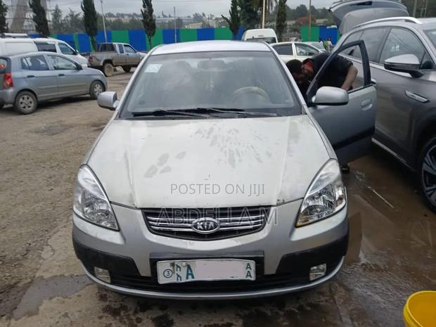 Kia Cadenza 2010 Silver
