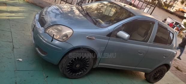 Toyota Vitz 2002 Blue