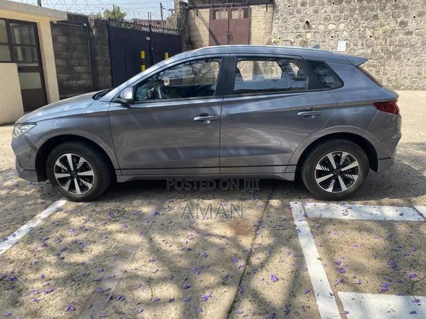 BYD E2 43 kWh 94 hp FWD 2025 Blue