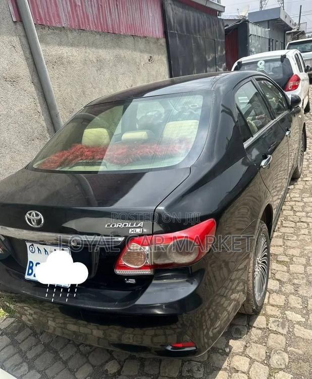 Toyota Corolla 2012 Black