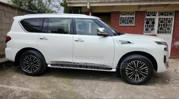 Nissan Patrol 2016 White