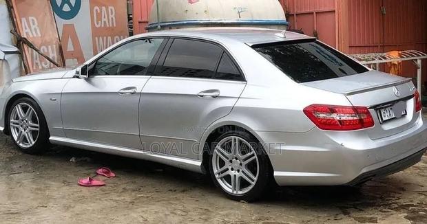 Mercedes-Benz E200 2014 Silver