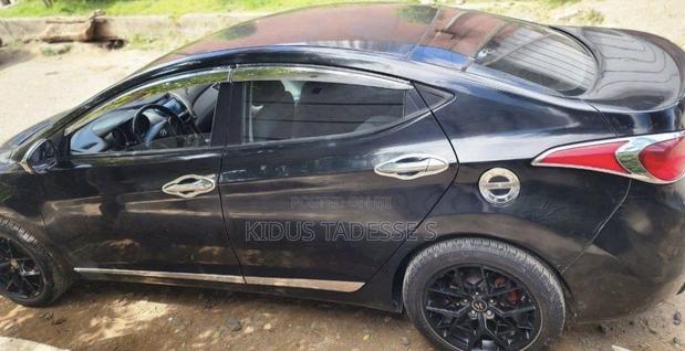 Hyundai Elantra 2013 Black