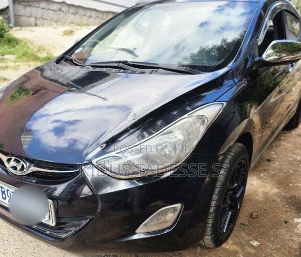 Hyundai Elantra 2013 Black
