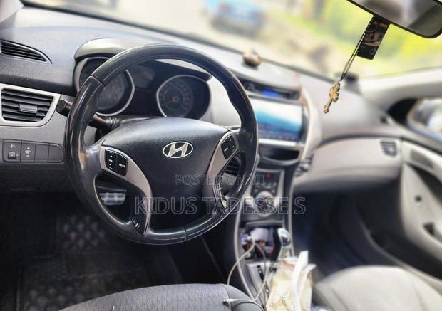 Hyundai Elantra 2013 Black