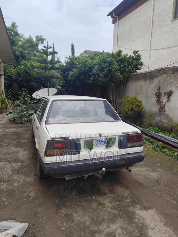 Toyota Corolla 1986 White