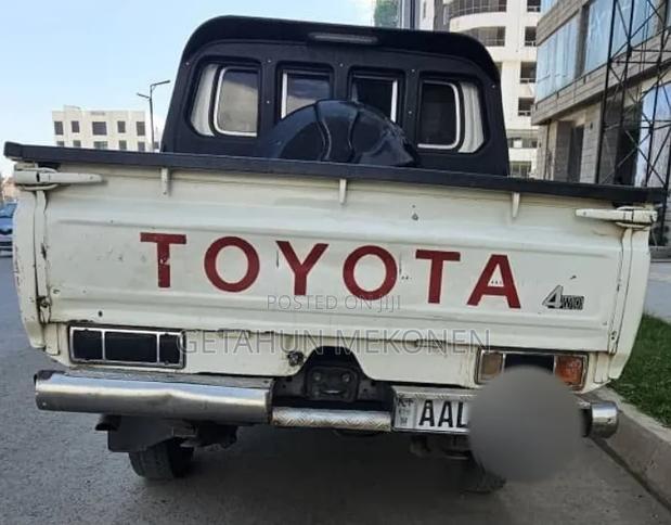 Toyota Land Cruiser 2020 White