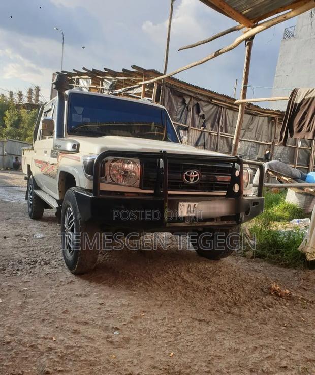 Toyota Land Cruiser 2020 White