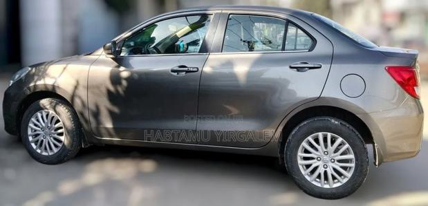 Suzuki Dzire 2022 Gray