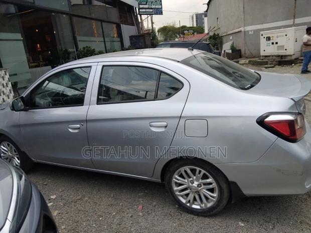 Mitsubishi Attrage 2022 Silver