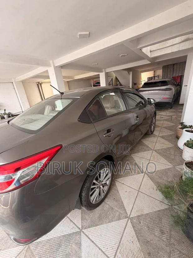 Toyota Yaris 2015