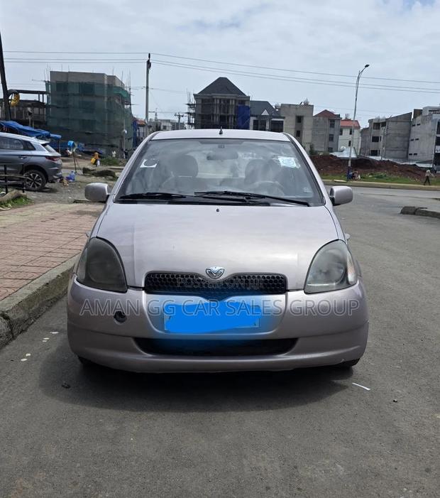 Toyota Vitz 1999 Gold