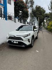 Toyota RAV4 2022 White for sale