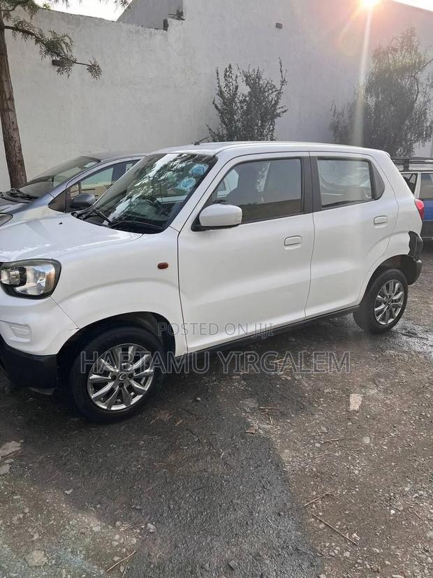 Suzuki S-Presso 2021 White