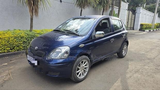 Toyota Vitz 2002 Beige