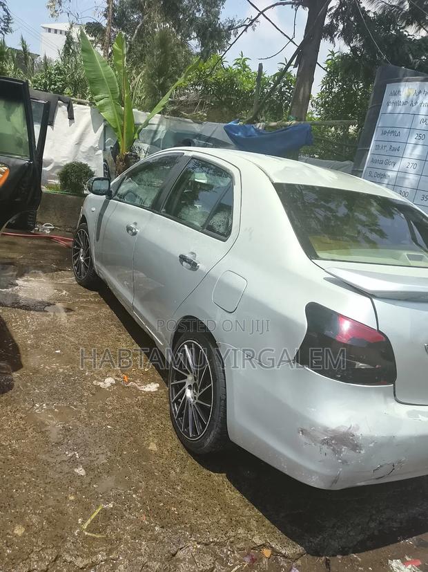 Toyota Yaris 2006 Ivory