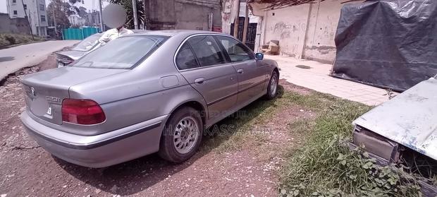BMW 523i 2001 Silver
