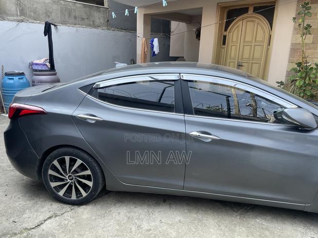 Hyundai Avante 2015 Gray